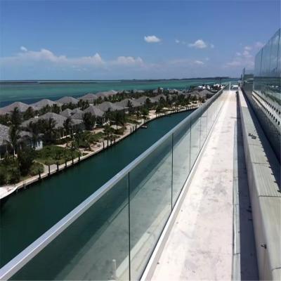Chine Balustrade en verre en aluminium sans cadre pour terrasse extérieure à vendre