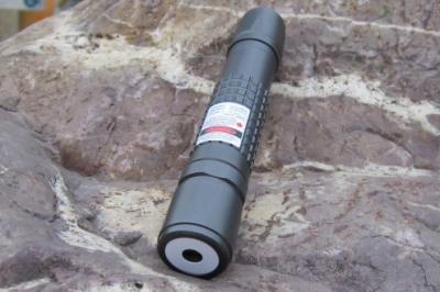 China 638nm/635nm 300mW Orang-red Adjustable Focusing Beam Laser Flashlight for sale