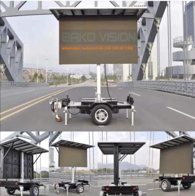 China 6000 exhibición llevada al aire libre del camión de remolque LED de la pantalla móvil de los liendres P6 con el panel solar en venta