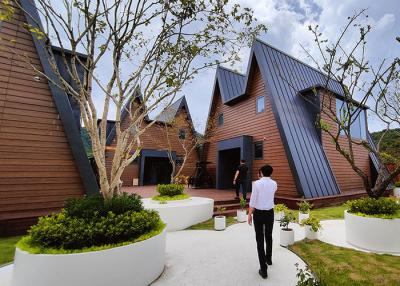 Китай Prefabricated Cabins The Little Log House Company With  Light Steel Framing Beautiful Wooden House Resort Bunglalow продается