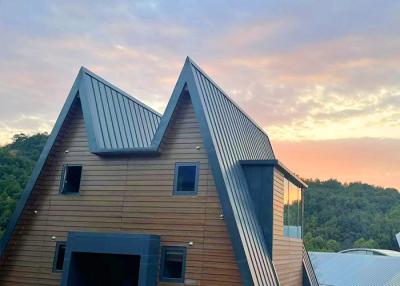 China Cabinas prefabricadas Lodges con bañeras de hidromasaje Acero ligero Enmarcado hermosa Casa de madera Resort Bunglalow en venta