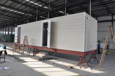 China A casa da cabine da casa pré-fabricada/casa pré-fabricada móveis da armação de aço modular dirige para o protetor House à venda