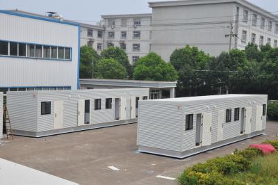 Chine Modulaire moderne de mobile en acier léger autoguide Chambre blanche de couche de maisons préfabriquées l'une à vendre