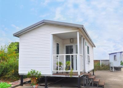 China Prefab Modular Homes Prefabricated House White Modular Small Vacation House for sale