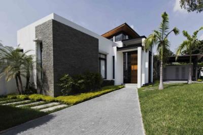 中国 プレハブのバンガローの家、自由な設計ライト鉄骨フレームのプレハブのキットの家 販売のため