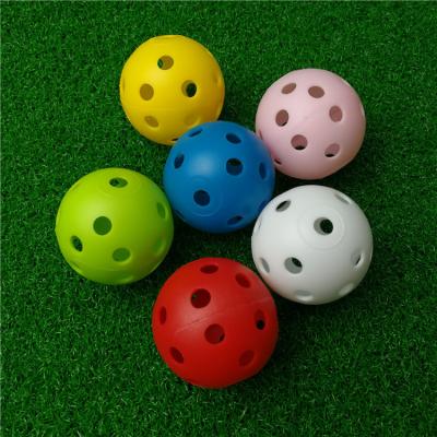 Chine balle de golf d'entraînement creuse balle de golf en plastique trou trou ， balle de golf , balles de golf , balle d'entraînement de golf à vendre