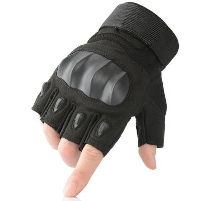 中国 耐久力のある堅い指の関節の戦術的な手袋半分指の軍の防護装置 販売のため