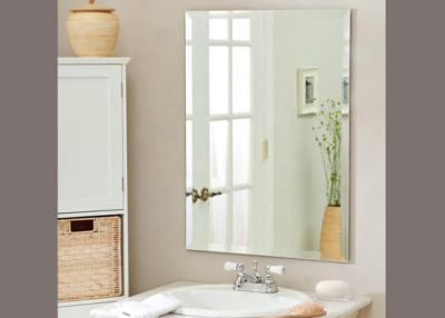 Chine La feuille argentée attrayante de miroir/mur décoratif de salle de bains reflète l'épaisseur de 4mm à vendre