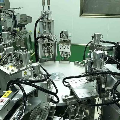 China Flip Cap Assembly Máquina de preenchimento rotativo e tampão Certificado CE à venda