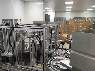 China Máquina de montagem de tampa de soldagem rotativa automática Chuck Capper 50Hz à venda