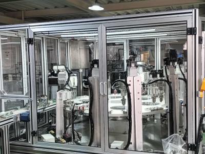 Chine 50 Hz machine de remplissage et de bouchon rotatif en acier inoxydable pour le couvercle de gelée à vendre