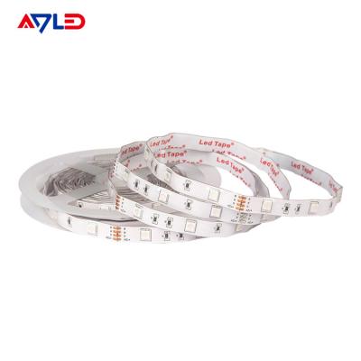 China 30leds/M SMD 5050 RGB LED Strip High Lumen RGB Flexible Led Strip Light para interiores en venta