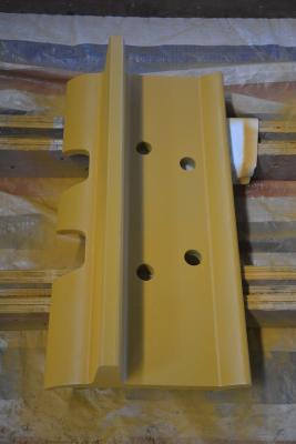 China SG216M-17 25MnB Track Shoe Plate D7H Excavator Track Pad Track Plates for sale