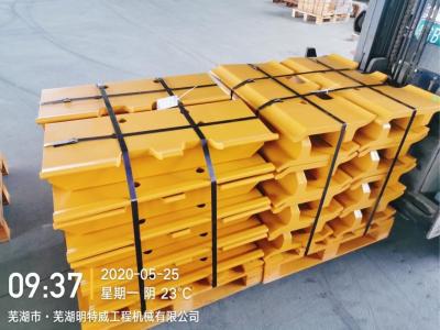 China DG Double Grouser Track Shoes 25MnB 174-0223 SG154G-10  Track plates for sale