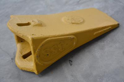 中国 黄色い35S掘削機のバケツの歯およびアダプター4.6kg 販売のため