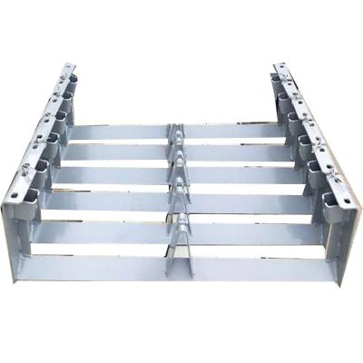 China Silver Gravity Roller Conveyor Frame Galvanized Roller Holder Stainless Steel for sale