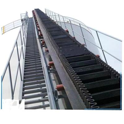 China Large Angle Corrugated Belt Conveyor Blue Tilt Solid Durable for sale