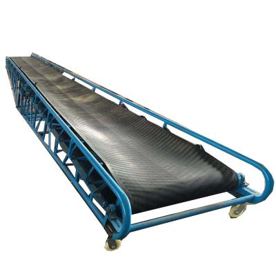 China Mobile Tube Belt Conveyor Solid Durable 75kw Granular Portable Material Conveyor for sale