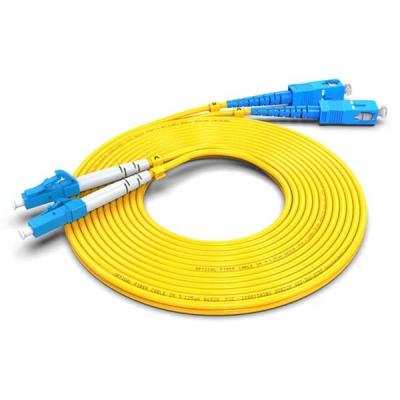 China Da trança multimodo da fibra ótica do cabo de remendo OM3 do SC FC LC único modo 25M OM4 OM5 à venda