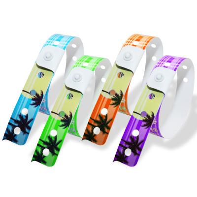 China Personalized Vinyl PVC Wristbands With Logo Silk Screen Printing for sale