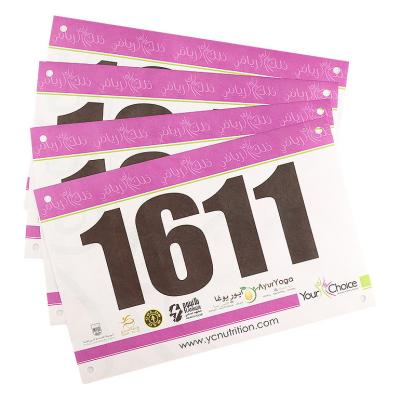 Chine Tyvek Bib personnalisé pour la course de marathon Numéro de reconnaissance des participants à vendre