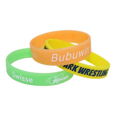 China Decorative Personalized Silicone Wristbands Custom Logo Waterproof for sale