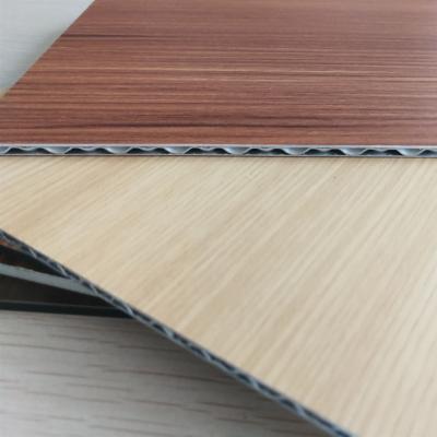 China Wood Grain Aluminum Core Panel Light Weight Fireproof Length 2400mm Customzied for sale