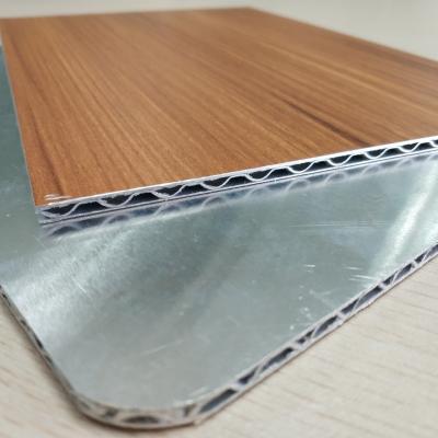 China El panel compuesto de aluminio de mármol de madera de la serie PVDF, el panel de aluminio de la base en venta