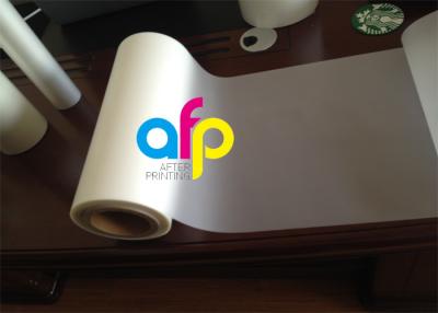 China Película que lamina del rollo claro para el material de papel del poliéster de la laminación en venta