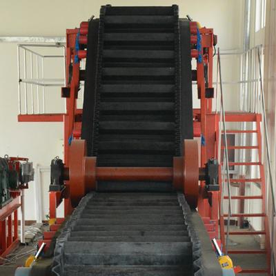 China Corrugated Steep Angle Rubber Conveyor Belt for sale