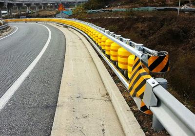 China Anti Collision Highway Crash Barrier Traffic Safety EVA Roller Barrier for sale
