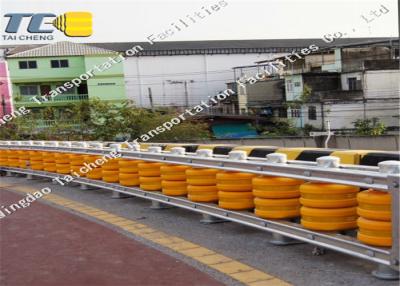 China Anti Corrosion Highway Safety Barriers Powder Coating Easily Assembled for sale