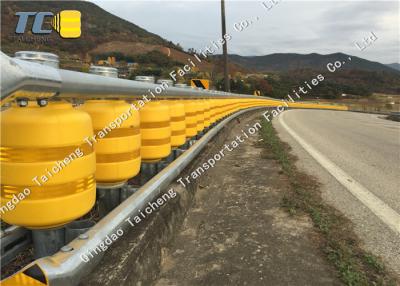 China Median Strip Roller Crash Barrier Collision Avoidance 10 Years Lifetime for sale