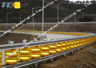 China Barandillas giratorias de alta velocidad EVA Foam Roller Barrels del rodillo del Anti-impacto del camino de las barandillas de la barandilla del balanceo de la carretera nuevas en venta