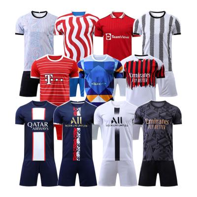 China Camiseta de fútbol de jersey deportivo transpirable unisex con logotipo bordado en venta