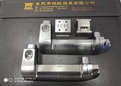China Componentes de pastilhas de molde de processamento CNC de tolerância de 0,01 mm à venda