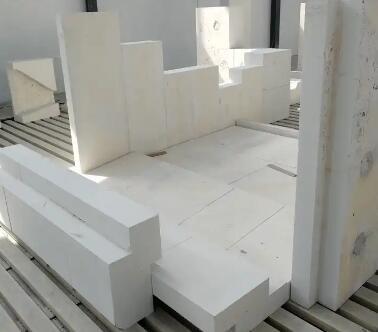 China Fused Cast Zirconia Block Refractory Fire Bricks Azs For Glass Furnace à venda