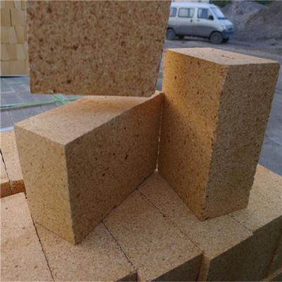 Chine Le Special forme les briques d'argile rouge, briques d'argile réfractaire de 230 x de 114 x de 65mm pour le four à vendre