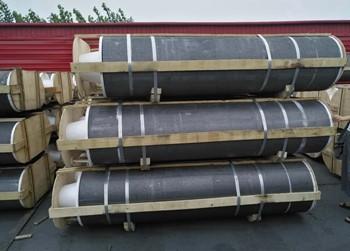 China Refratário 1500mm-2700mm das plantas de aço do elétrodo da folha da grafite para fornos a arco à venda