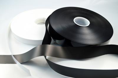 中国 透明黒色PET放出フィルム 100mm-1500mm 4.5 マイクロン - 300 マイクロン 販売のため
