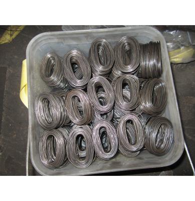 China Hand Wires Diameter 1.2mm-1.4mm Soft Black Annealed Bucket Tie Wire for sale