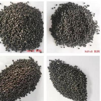 China Partículas consolidadas isotrópicas del imán del neodimio del compuesto magnético de la inyección de los gránulos de NdFeB en venta