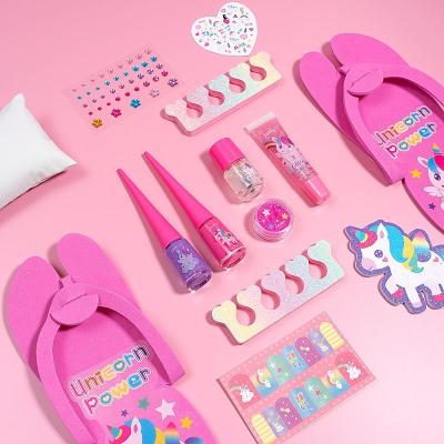China Trendy Young Girls Nail Set Pretend Makeup Set Easy To Use  Lightweight for sale