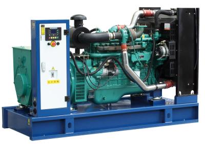 China 60hz 200 generadores diesel del kilovatio Cummins trifásicos con el sistema de la refrigeración por agua en venta