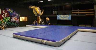 China ALCANZAN acrobático/ROHS de las esteras de la estera de la pista de aire de la gimnasia de la prenda impermeable el 12m/CERT del CE en venta