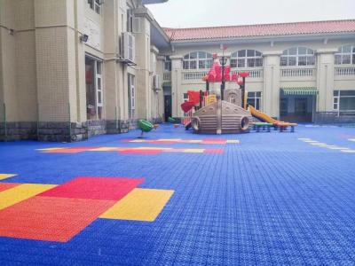 China Durable Playground Equipments Pp Interlocking Sports Flooring EN14877 Certisized for sale
