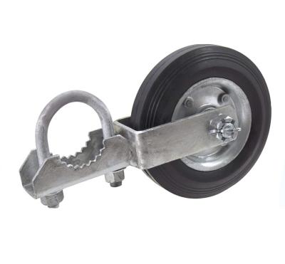 China Roda de pneu de roda de ferro preto para porta de montagem universal em cercas e portões de treliça à venda