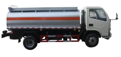 中国 販売の石油タンカー車の製造業者のために最も安い5 CBMの燃料タンクのトラック 販売のため