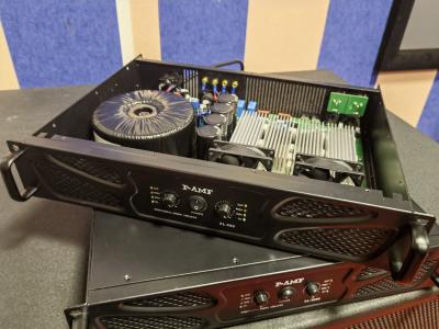 China Amplificador de Potência 2CH preto Karaoke XL550 Para Profissional Sistema de Direção Pública 2U à venda