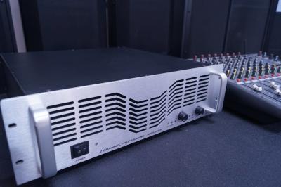 China Amplificador de energía para el espectáculo, amplificador de energía estéreo de 2 canales. en venta